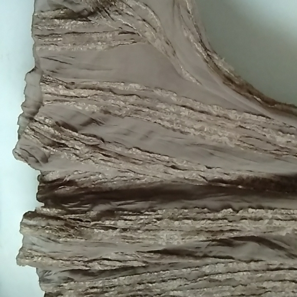 Khaki skirt with bottom triangles unique design with lning - Picture 6 of 8